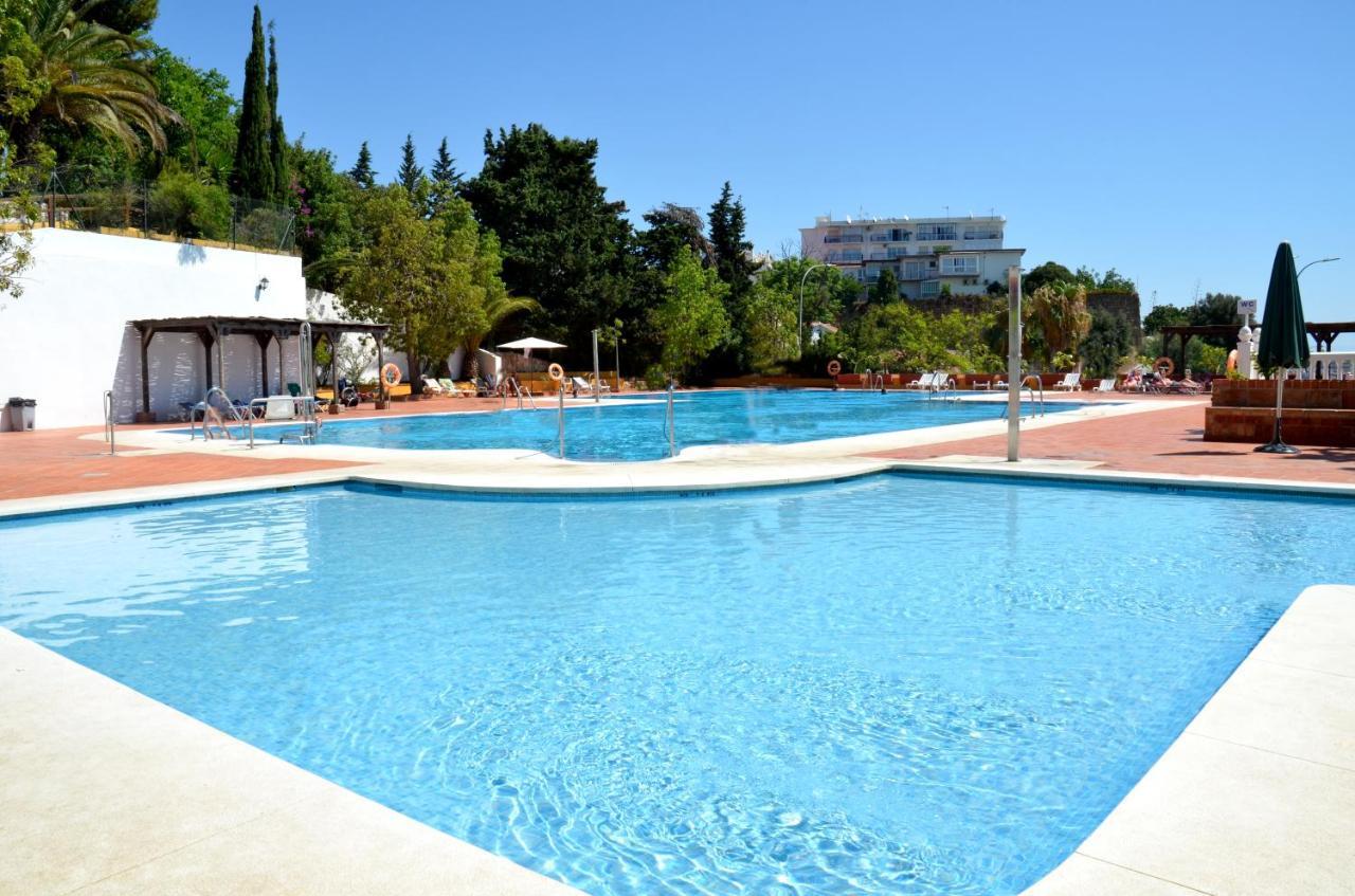 Duquesa De Espana Τορρεμολίνος Εξωτερικό φωτογραφία